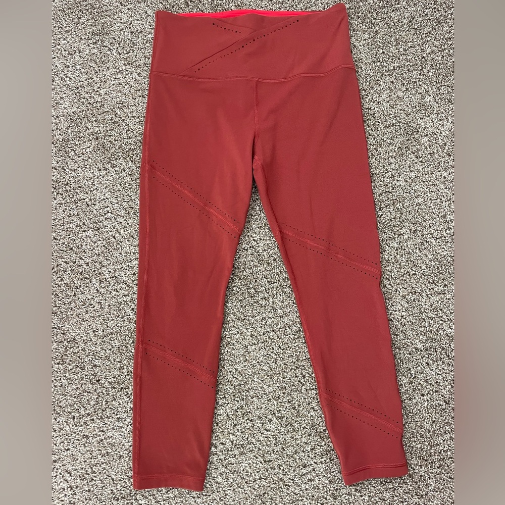 Athleta It’s a Wrap 7/8 Tight - Picture 1 of 4